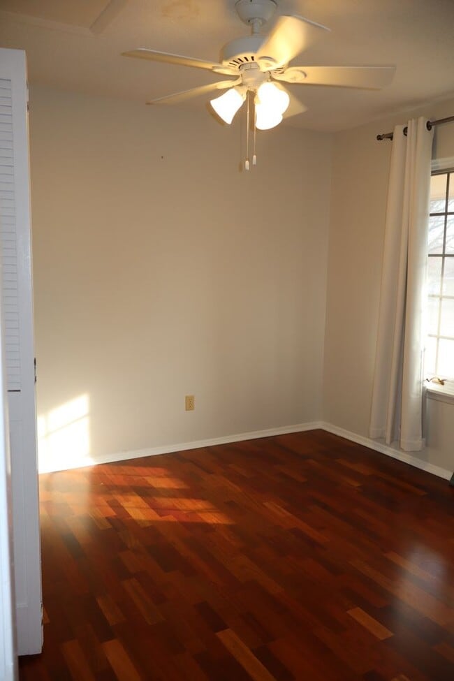 Building Photo - 3809 W Rollins Rd