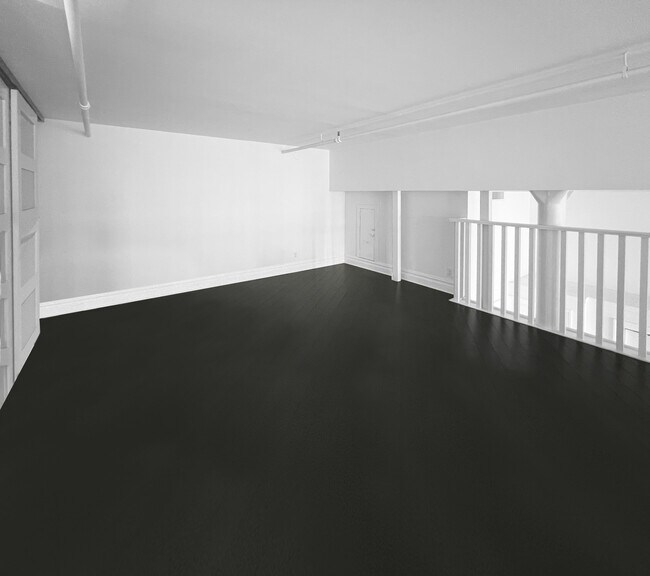 Building Photo - 25 N Broadway