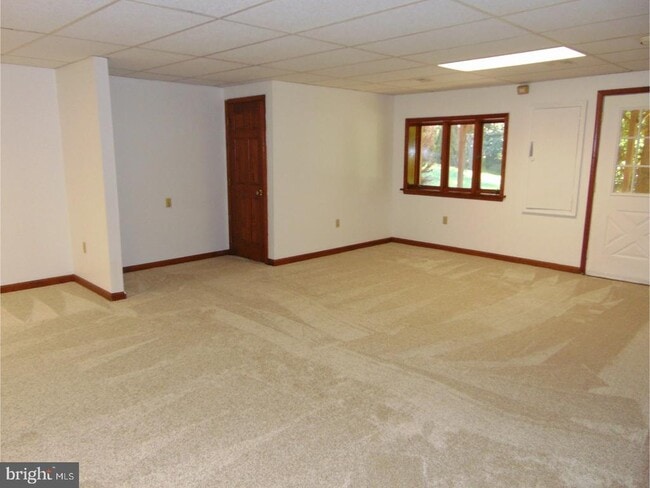 Building Photo - 1175 Osborne Rd