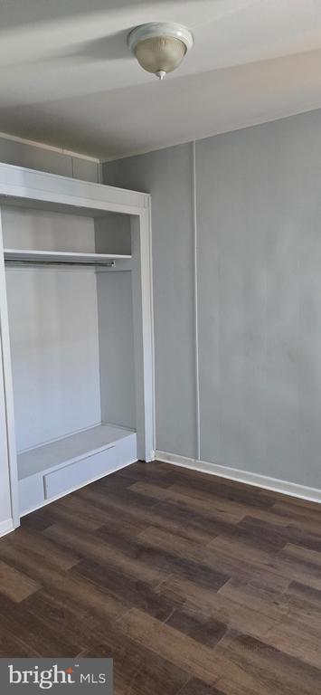 Building Photo - 1609 S LeCount St