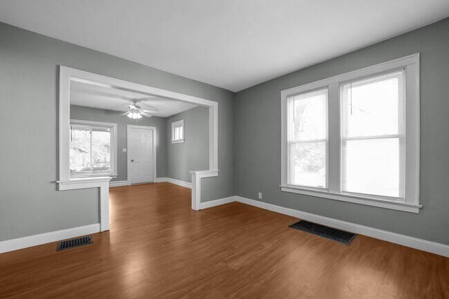 Building Photo - Hudson St