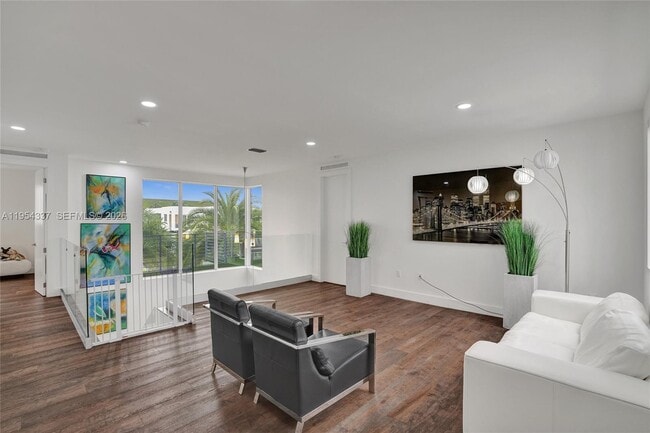 Building Photo - 9995 NW 75th St