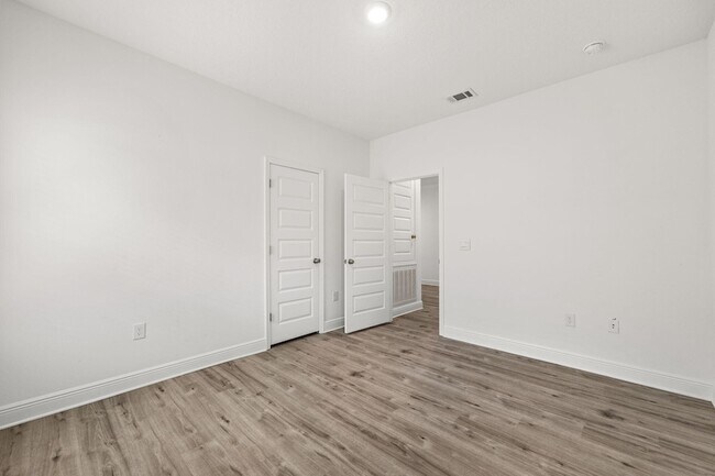 Building Photo - 185 Sea Eagle Ln