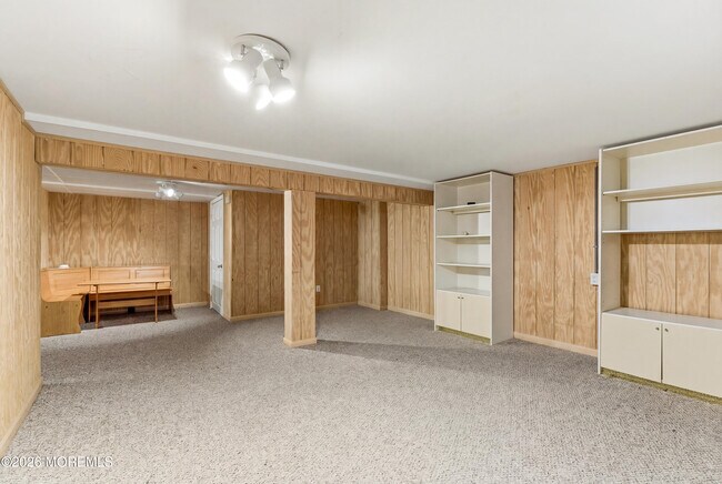 Building Photo - 603 Carol Ave