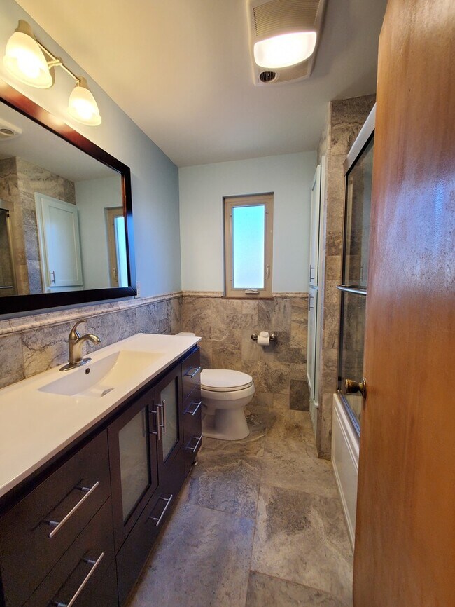 Building Photo - COMING SOON Condo in UA School District!