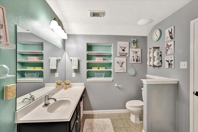 Building Photo - 4026 Bentwood Dr