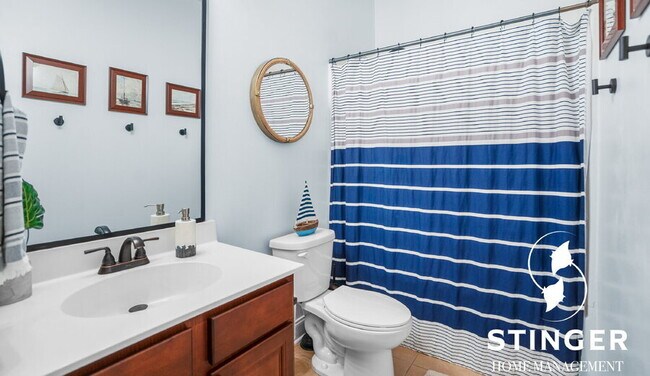 Building Photo - 44 Saluda Way