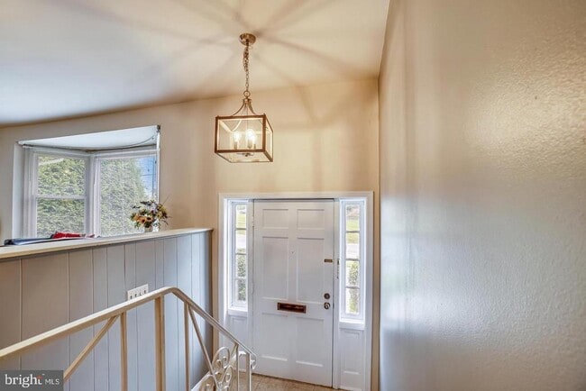 Building Photo - 11806 Seven Locks Rd