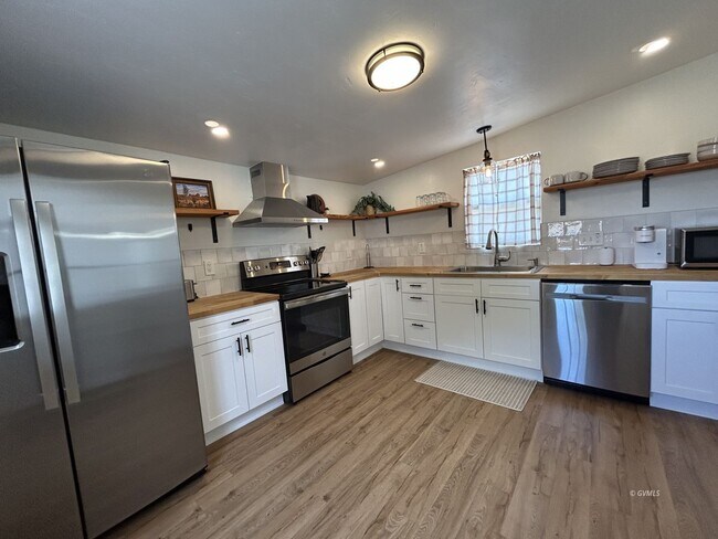 Building Photo - 309 S 600 E