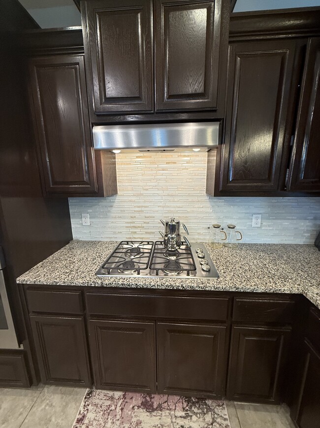 Building Photo - 6801 Truxton Dr