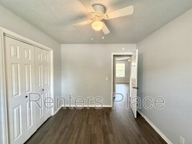 Building Photo - 1505 N Poplar Ave