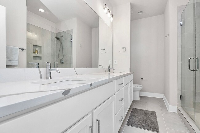 Building Photo - LoSo Terrace like new townhome available f...