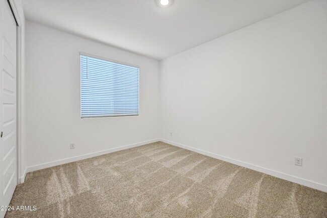 Building Photo - 7574 W Jackrabbit Ln
