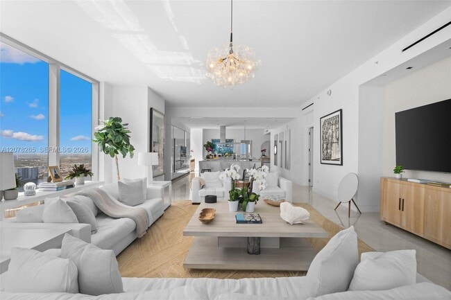 Building Photo - 18501 Collins Ave