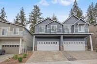 Building Photo - 4231 S Cloverhill Wy