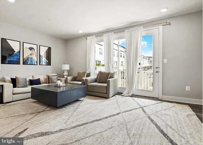 Building Photo - 167 Klee Alley