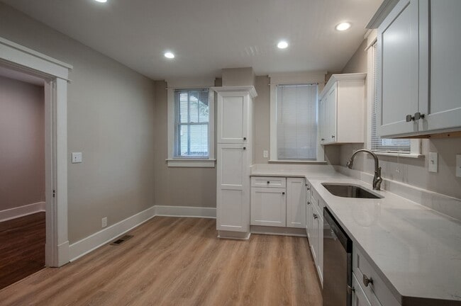 Building Photo - 3735 Central Ave