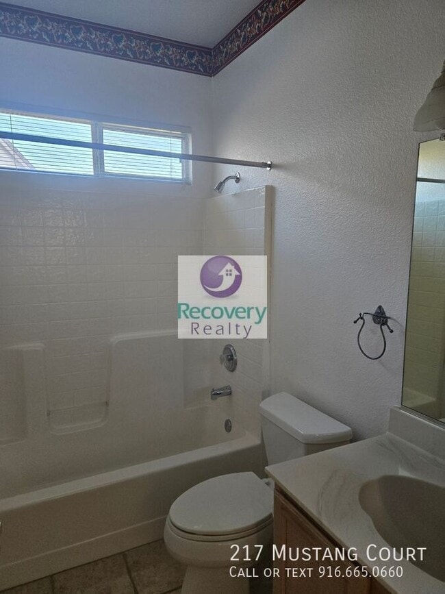 Building Photo - 217 Mustang Ct