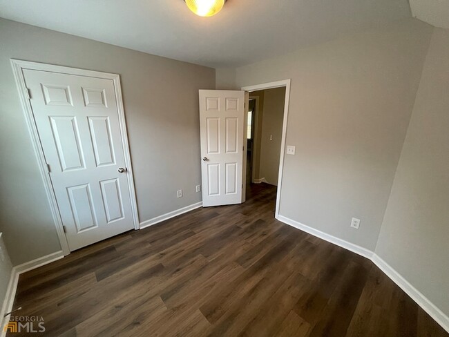 Building Photo - 79 Covington Terrace