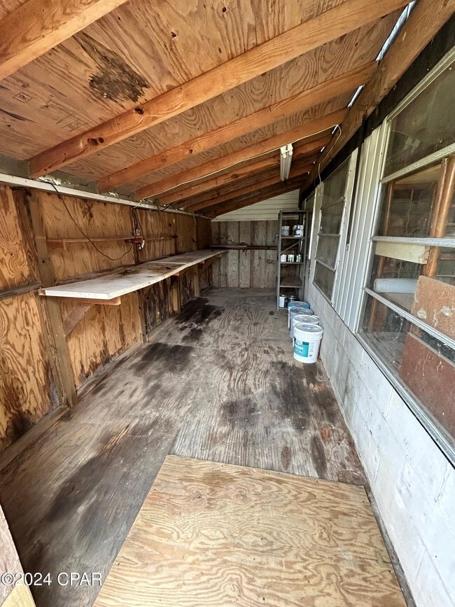 Building Photo - 7134 Bay Crest Rd