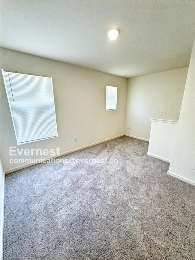 Building Photo - 137 Flowering Cherry St