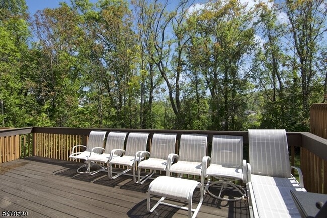 Building Photo - 42 Schindler Terrace