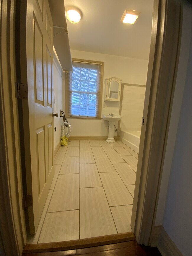 Building Photo - 1911 Ricouard Rd