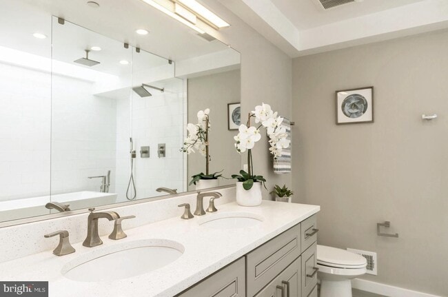 Primary bathroom with double vanity - 765 Girard St NW