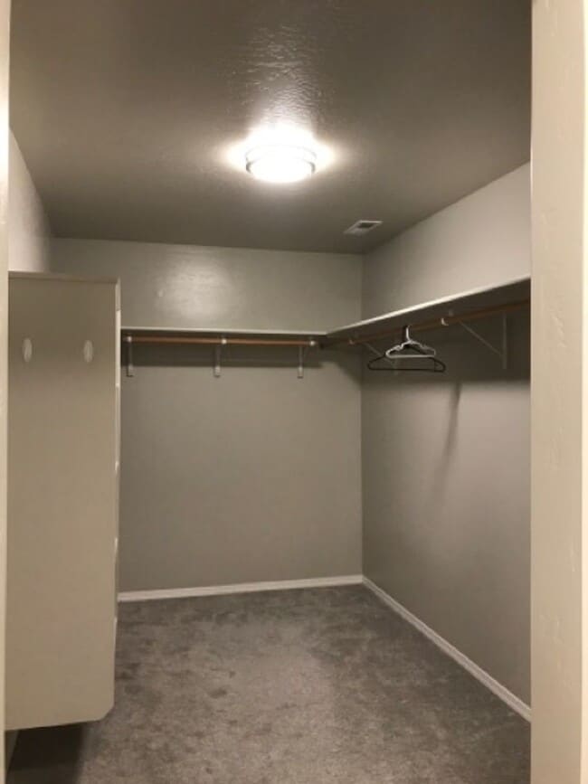 Building Photo - 788 Pronghorn Dr