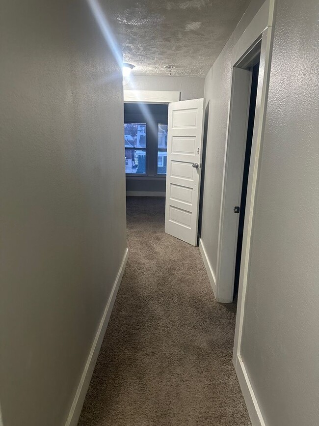 Building Photo - 10022 Parkgate Ave