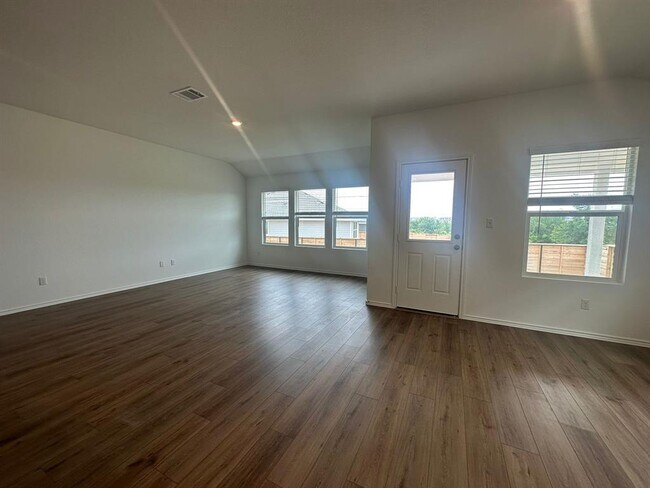 Building Photo - 176 Jeffers