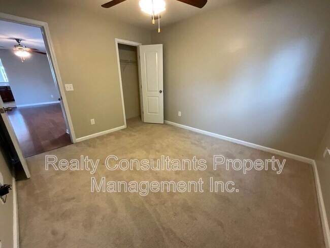Building Photo - 6143 Trotting Pl