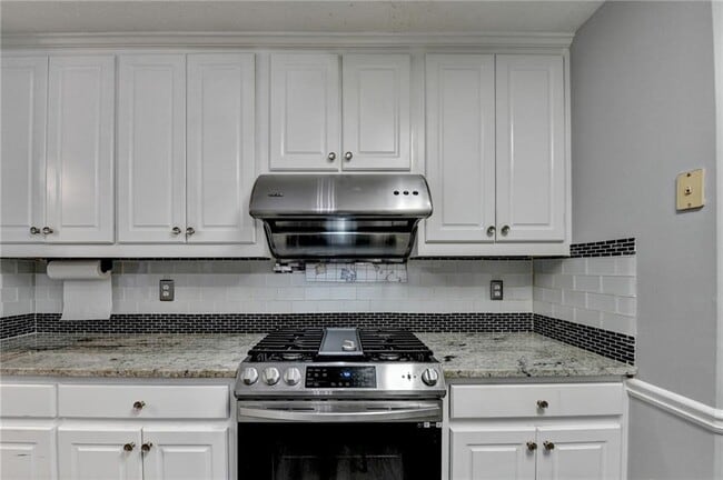 Building Photo - 235 Ruby Forest Pkwy