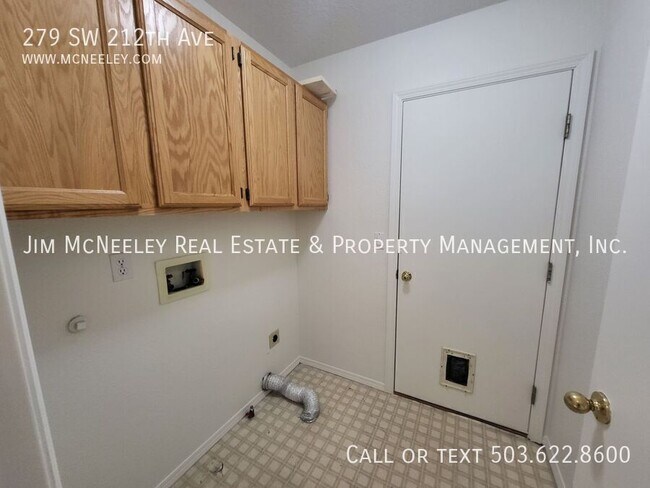 Building Photo - 279 SW 212th Ave