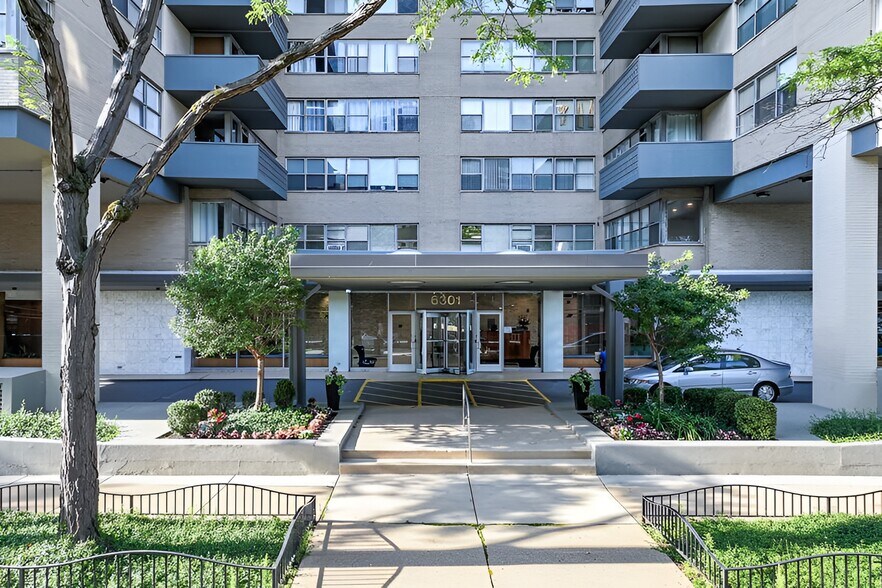 Front - 6301 N Sheridan Rd
