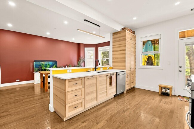 Building Photo - 4012 7th St NW