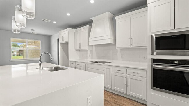 Building Photo - 12624 E Hefner Rd