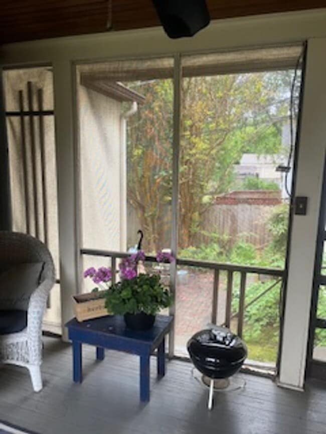 Building Photo - Jacks-1617 S 23Rd