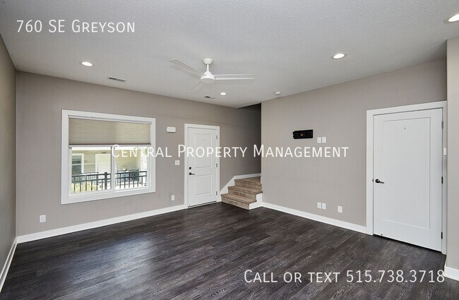 Building Photo - 760 SE Greyson-