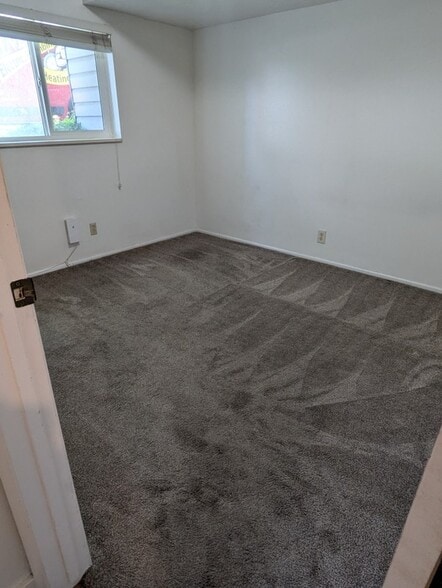 Building Photo - 1761 Willowbrook Dr