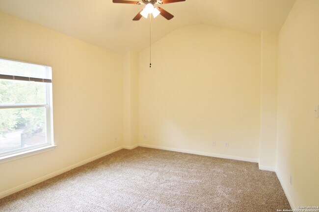 Building Photo - 1270 Hillcrest Dr
