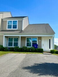 Building Photo - Available for the 2026-2027 leasing term