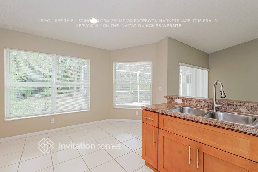 Building Photo - 1796 S Club Dr