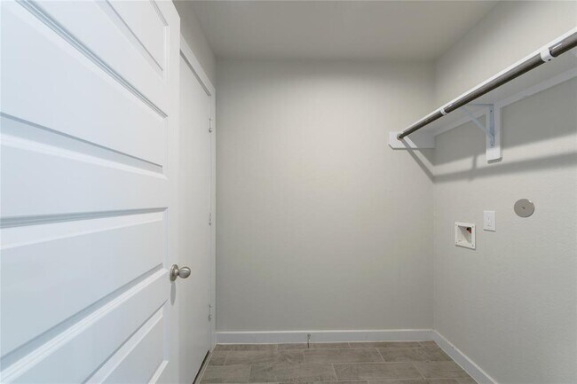 Building Photo - 5630 Silverleaf Oak Ln