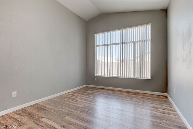 Building Photo - 1716 Anchor Dr