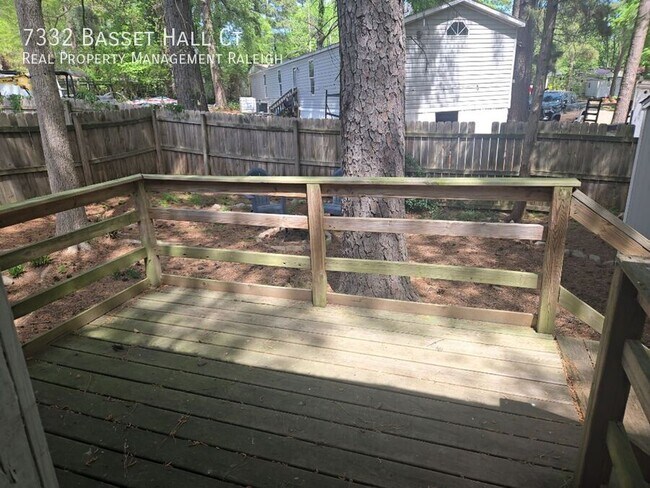 Building Photo - 7332 Bassett Hall Ct