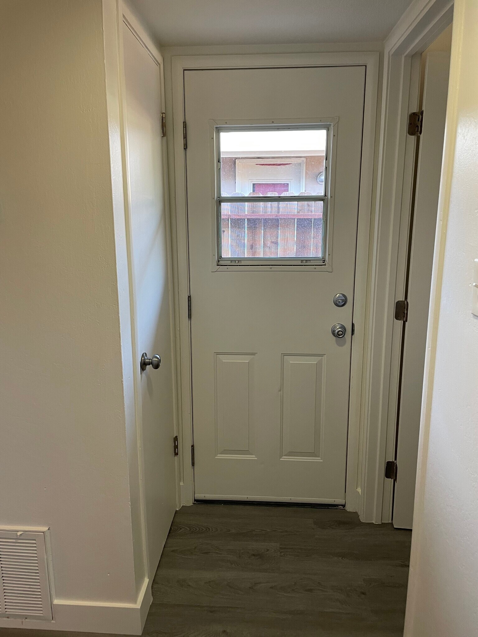 Building Photo - 1098 Wayland Ave