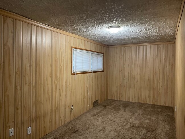 Building Photo - 2600-2613 13th Ave