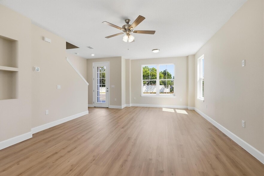 Building Photo - 216 S Florida Ave