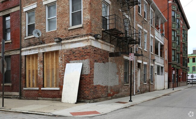 Building Photo - 1400 Republic St